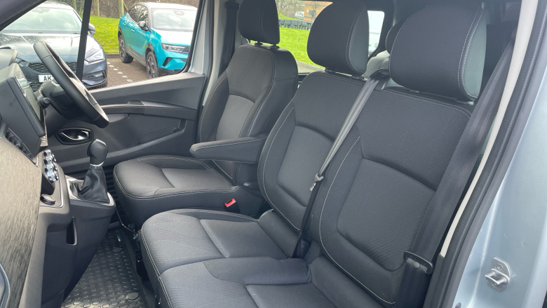 Renault Trafic Lwb Diesel LL30 Blue dCi 170 Extra Sport[Safety] Crew Van EDC
